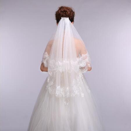 Comb the bride veil